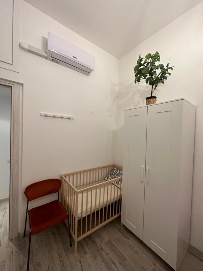 Dea Dreams - Piazzale Lodi Near Fondazione Prada Lejlighed Milano Eksteriør billede